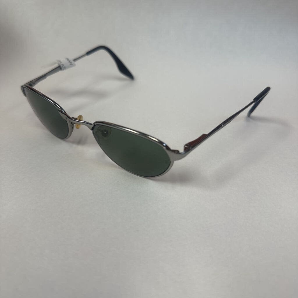 GUNMETAL SUNGLASSES- RAY BAN