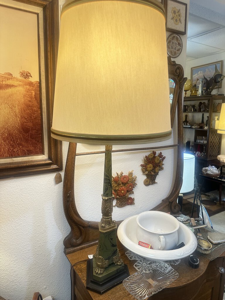 TALL TABLE LAMP GREEN