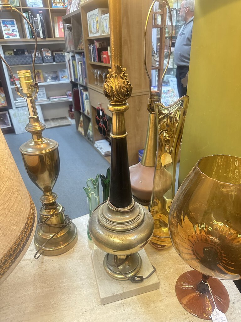 VINTAGE TABLE LAMP PAIR