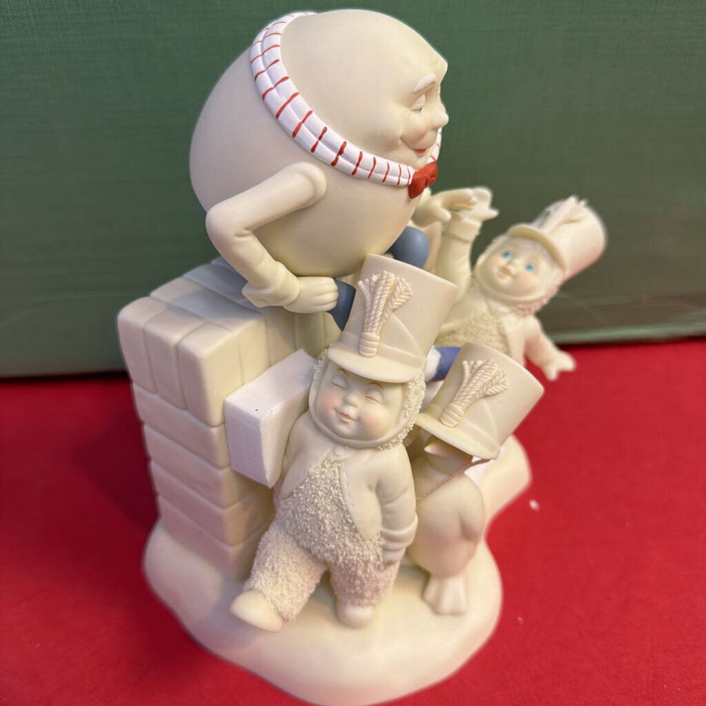 Snowbabies High Five for Humpty Dumpty