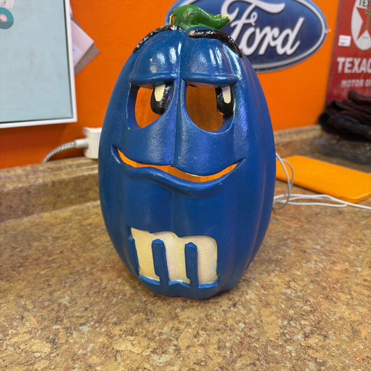 35-141 Blue M&M Jack-0-Lantern Lighted