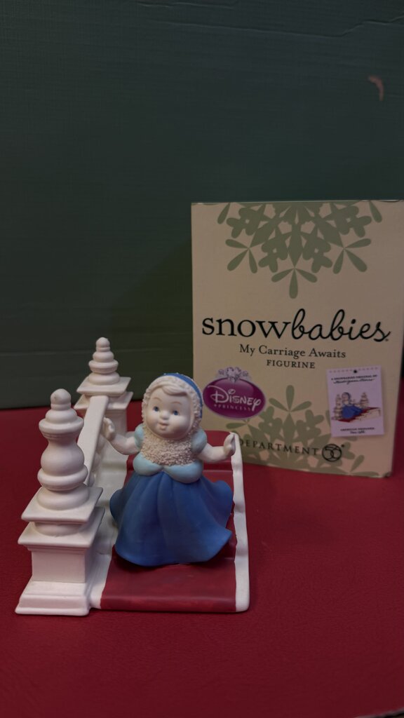 Disney Snowbabies My Carriage Awaits Figurine