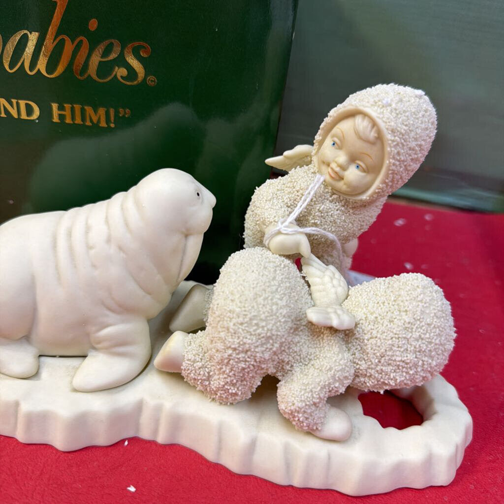 Snowbabies Figurine "I Can't Find Him!"