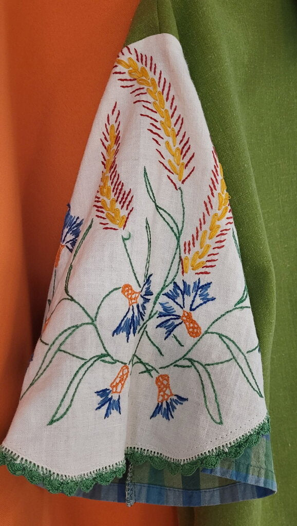 MENDED WING Women’s 3X Upcycled Vintage Tablecloth & Embroidered Wheat Crop Shirt