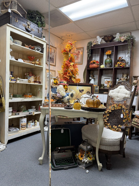 Forget the Plastic Pumpkins: How to Decorate for Fall with Vintage Finds
