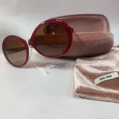 SUNGLASSES WITH CASE