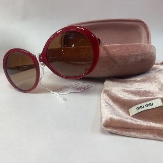 SUNGLASSES WITH CASE