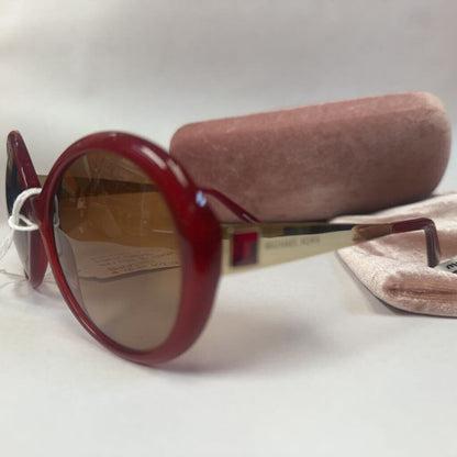 SUNGLASSES WITH CASE