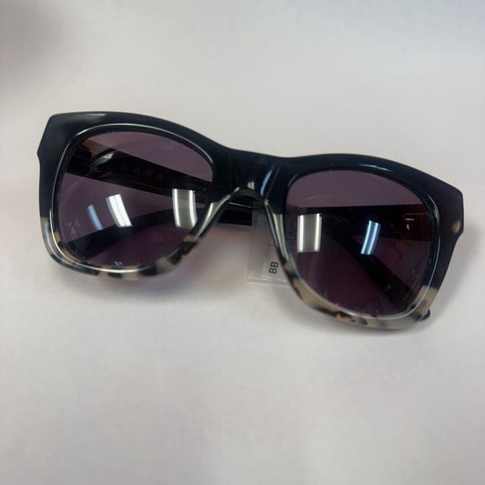 BLACK AND TORTOISE SUNGLASSES