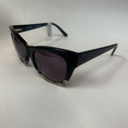 BLACK AND TORTOISE SUNGLASSES