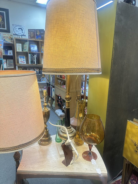 VINTAGE TABLE LAMP PAIR