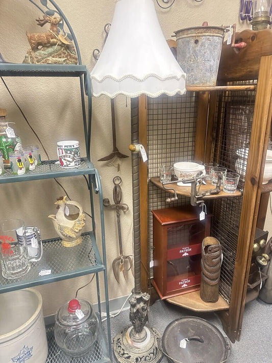 VINTAGE STANDING FLOOR LAMP