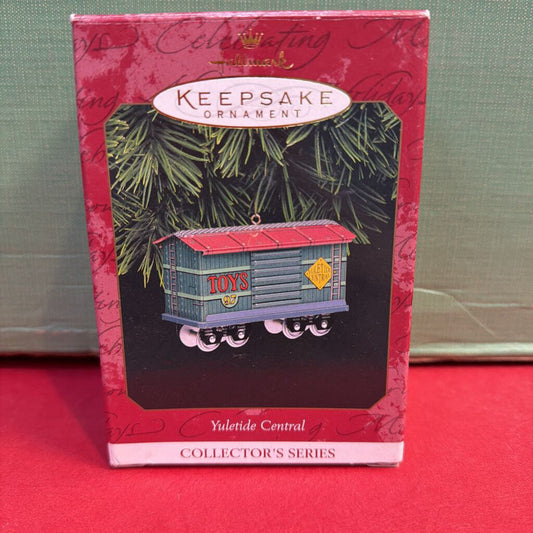 Hallmark Keepsake Ornament Yuletide Central