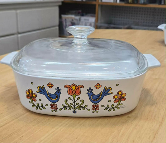 1975 Corningware Country Festival 2qt with Pyrex Lid.
