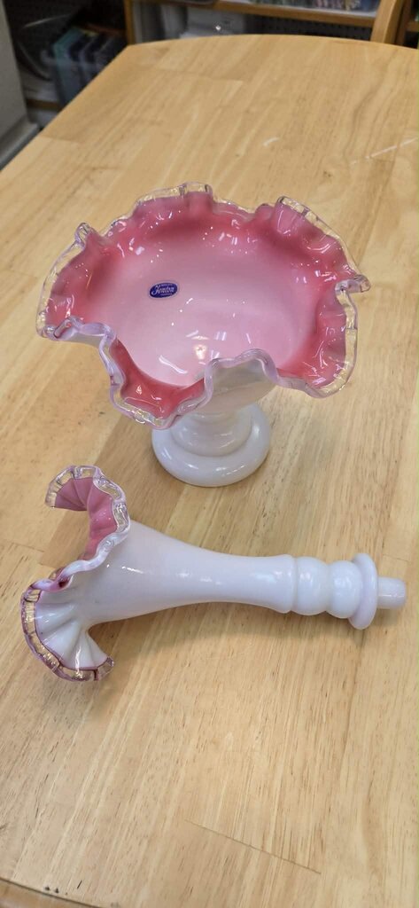 Vintage Fenton #7202 Peach Crest Single Horn Epergne 1955-1962