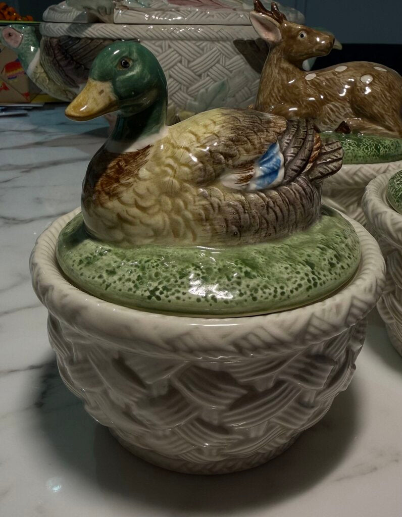 FITZ & FLOYD AUTUMN LEAVES LIDDED SOUP BOWLS. (8 PIECE)