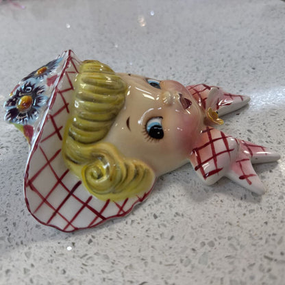 VINTAGE LEFTON KITSCHY WALL POCKET