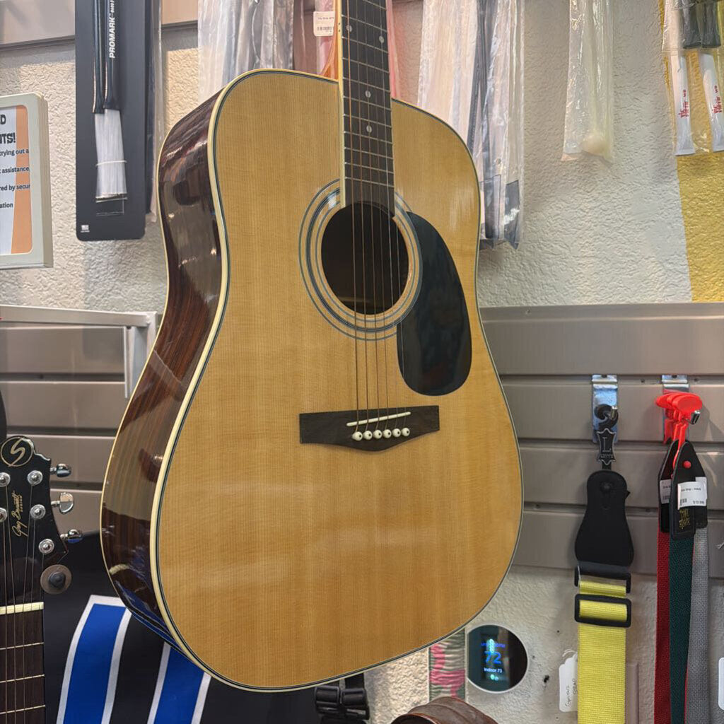 Vintage Marlboro Rewards Acoustic Guitar Natural with Bag
