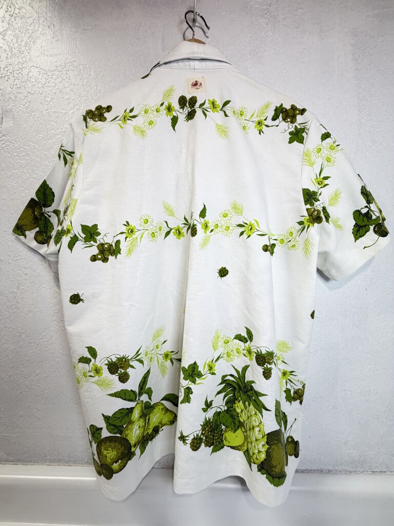 MENDED WING - Men's Athletics Vtg.Green Fruit Tablecloth Jersey Shirt - Size L