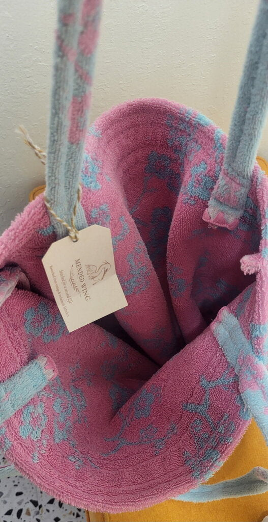 MENDED WING - Vtg Repurposed Beach Towel Tote Bag Purple/Blue