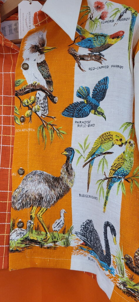 MENDED WING - Cropped Orange Birds of Australia Women's shirt - SIZE XL