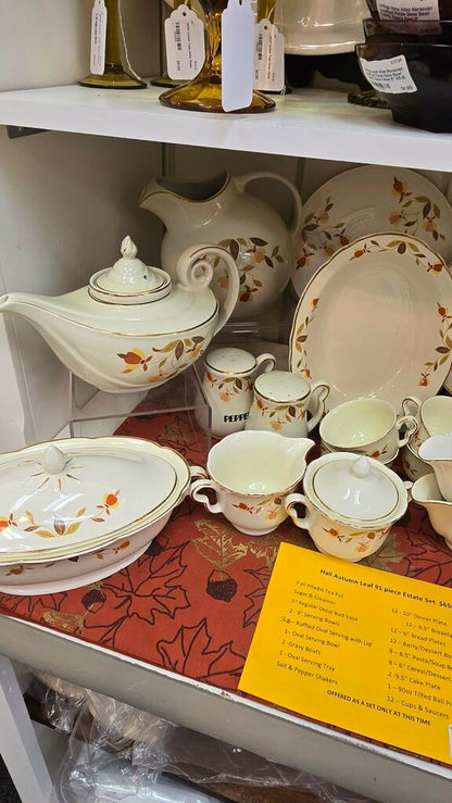 Hall Jewel Tea Autumn Leaf 91-Piece Dinnerware Set