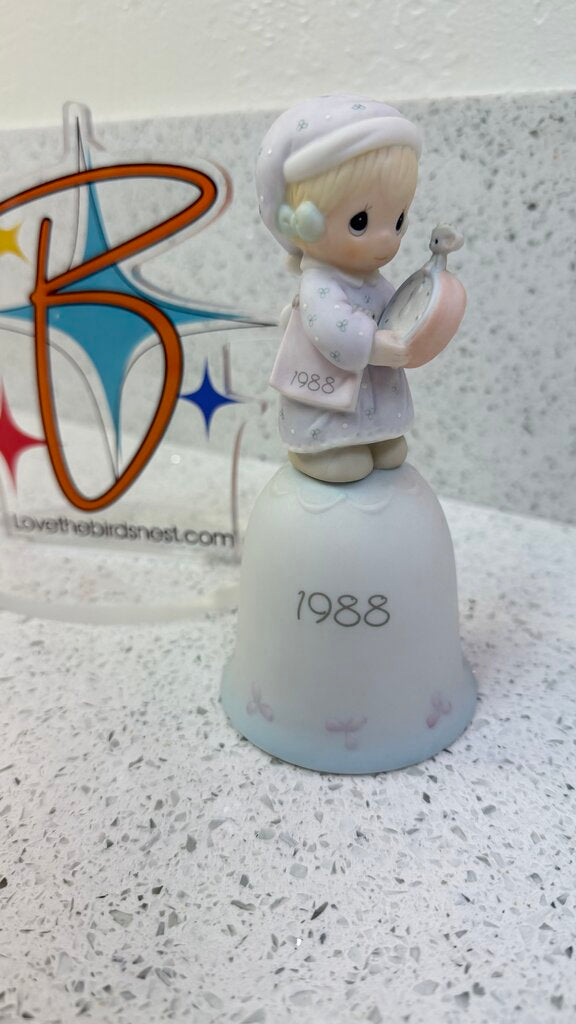 1988 TIME TO WISH YOU A MERRY CHRISTMAS BELL