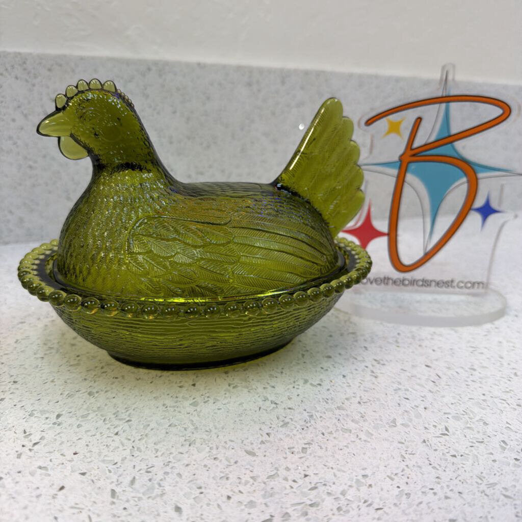 VINTAGE INDIANA GLASS OLIVE GREEN HEN ON A NEST COVERED DISH