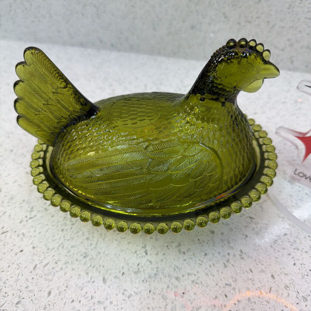 VINTAGE INDIANA GLASS OLIVE GREEN HEN ON A NEST COVERED DISH