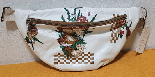 Large Vinyl Mushroom Bum Bag | Mended Wing